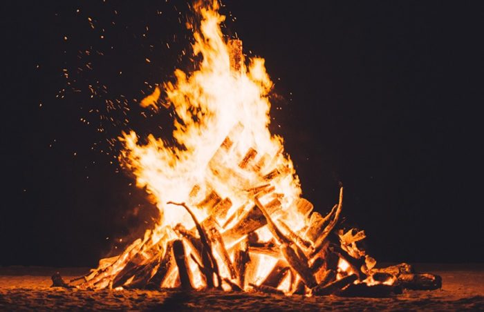 Готовила на костре: подробности смертельного для астраханки пожара