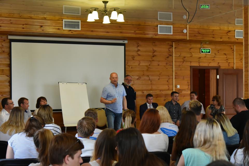 Олег Полумордвинов принял участие в молодежном форуме