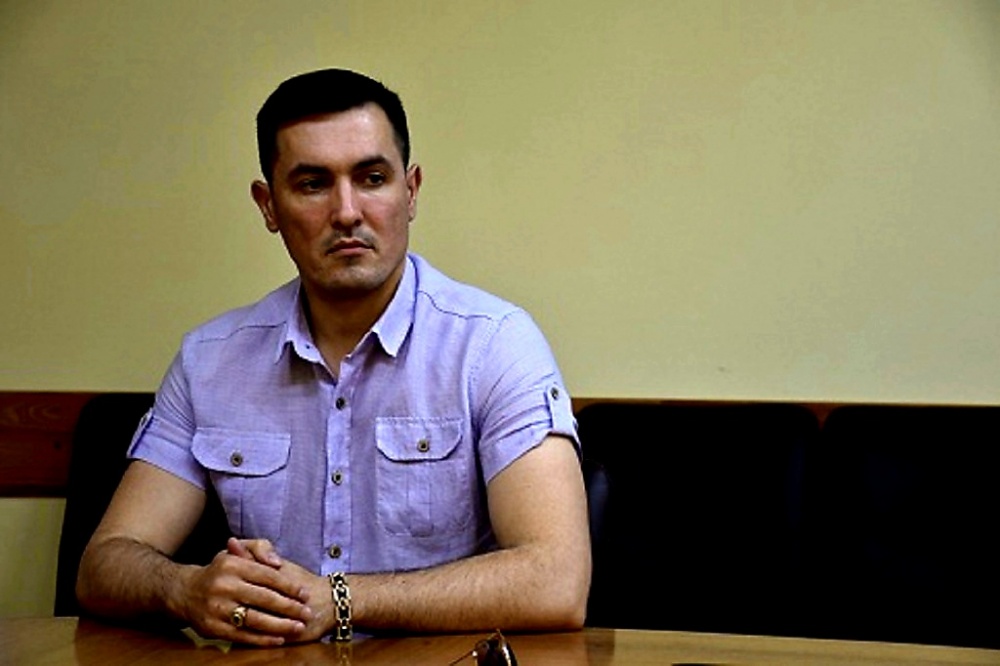 Скандальному астраханскому шоумену Григорию Галямову предъявлено обвинение в вымогательстве