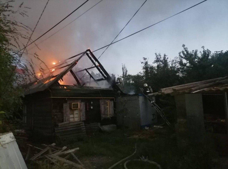 В хронике субботних пожаров Ленинский район Астрахани пострадал за всю область