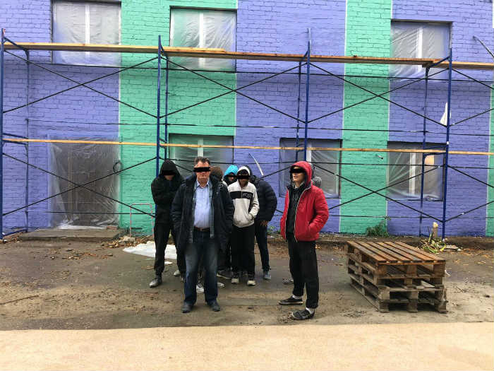 В Астрахани директор спецучилища посылал подростков на стройку и получал за их работу деньги