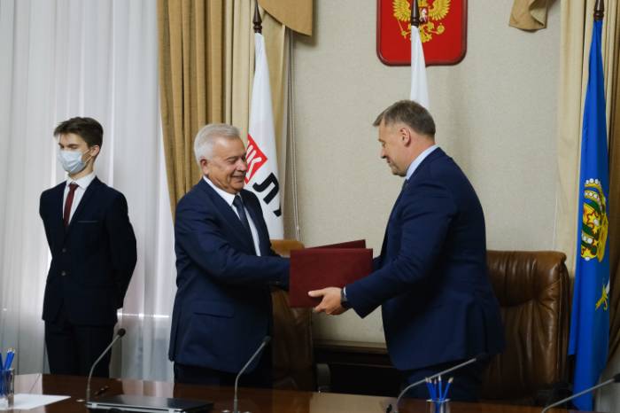 ЛУКОЙЛ и Астраханская область заключили дополнительное соглашение о сотрудничестве