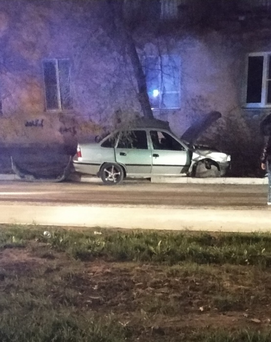 В Астрахани гонки на Н.Островского закончились печально (ВИДЕО)