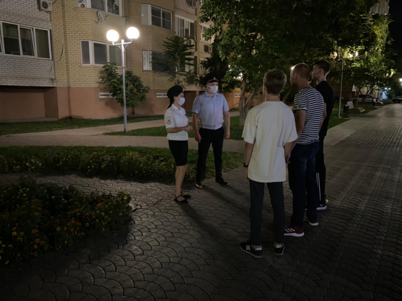 47 подростков гуляли в День знаний ночью, родители наказаны