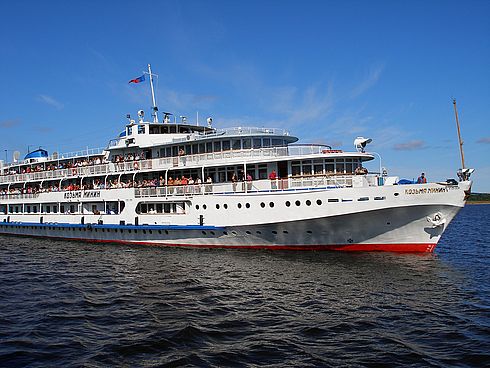 ДОЛГОЕ ЭХО «БУЛГАРИИ». Приостановлена работа 48 судов в ПФО