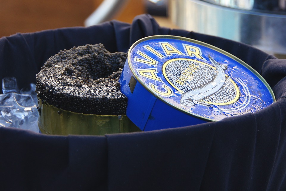 Черную икру из Китая продают под видом астраханской