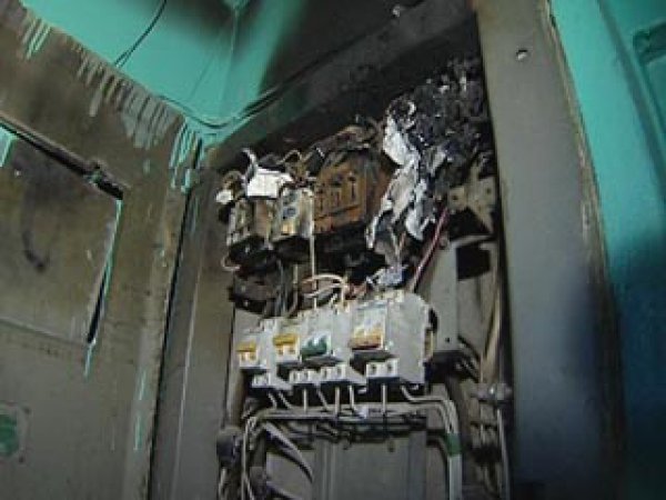 Из-за неисправного электрощитка под Астраханью сгорел жилой дом