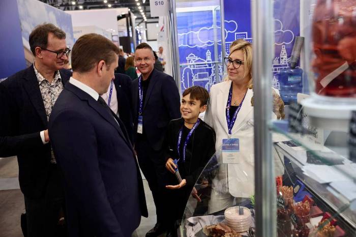 Глава Росрыболовства пригласил астраханского школьника в Мурманск