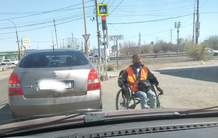 Астраханские попрошайки работают в масках и перчатках