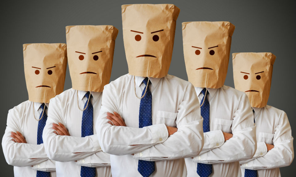 Астраханцы готовятся к пробкам на Новом мосту и жалуются на ночной ремонт дорог