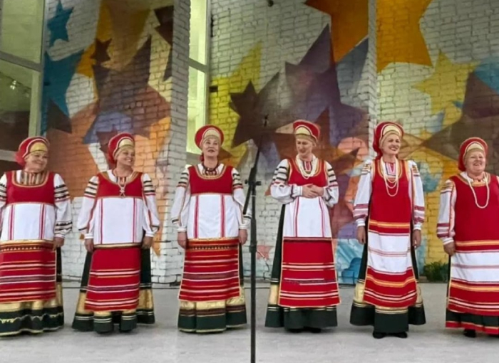 Под Астраханью для пожилых и инвалидов устроили благотворительный концерт