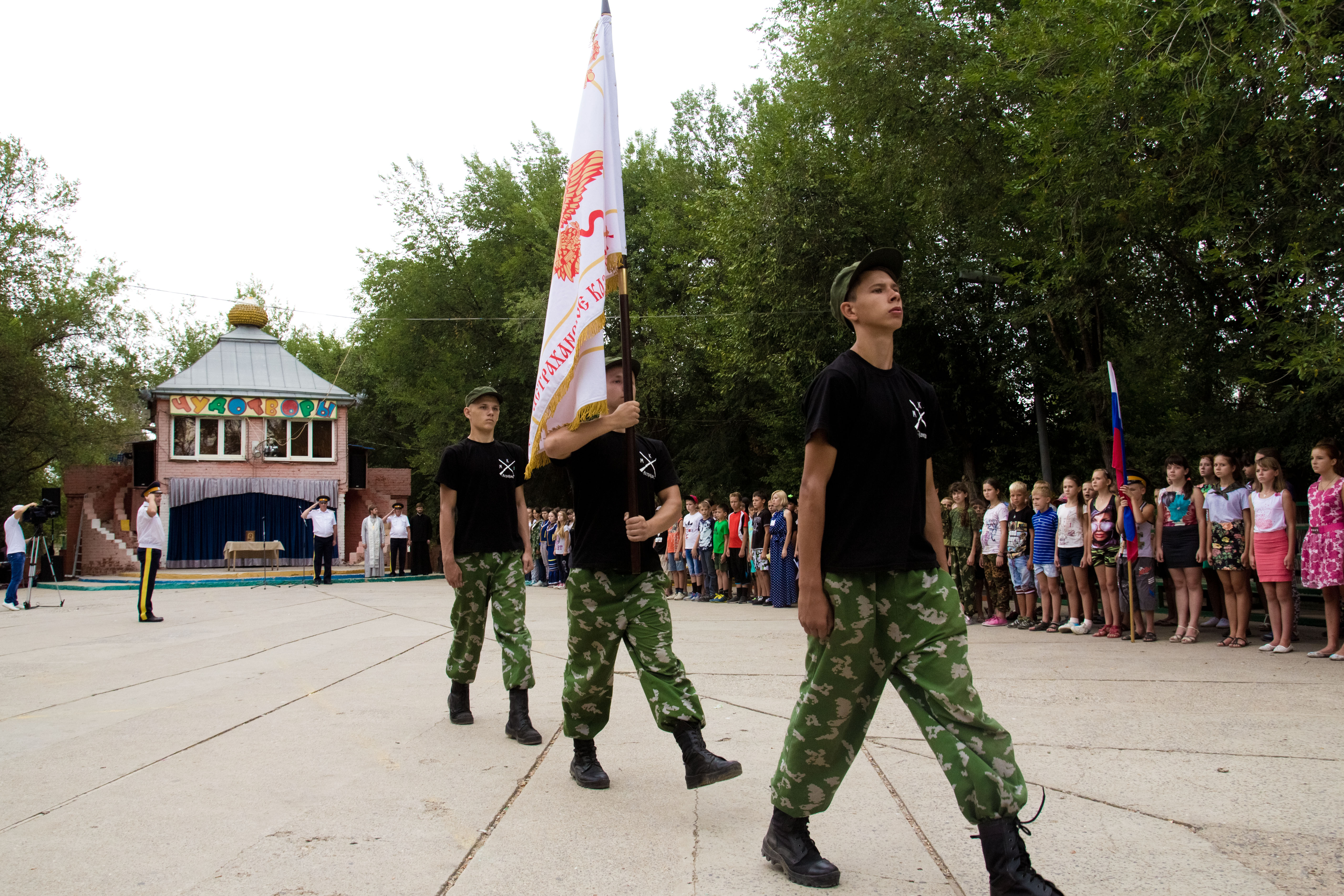 В астраханском лагере "Чудотворы" открылась казачья смена