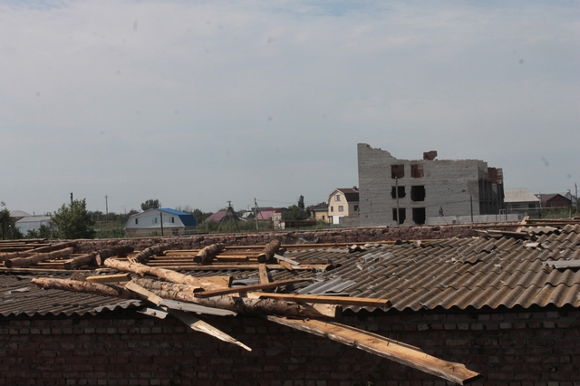 Ураган в Астрахани унес жизнь восьмилетнего ребенка