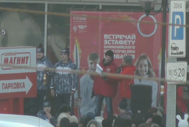 Эстафета олимпийского огня движется по Астрахани