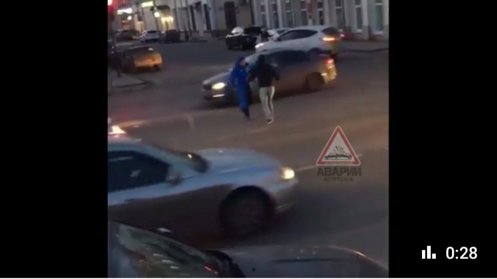 Полиция Астрахани ищет джигитов, станцевавших на дороге