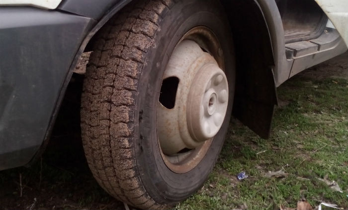 На чабанской точке в Астраханской области насмерть задавили мужчину