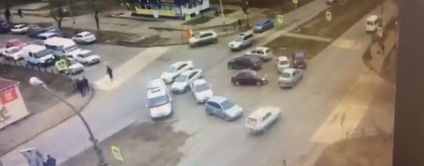 В Астрахани машина спасателей попала в аварию