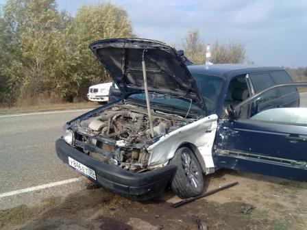 Под Астраханью столкнулись два автомобиля: пострадало три человека