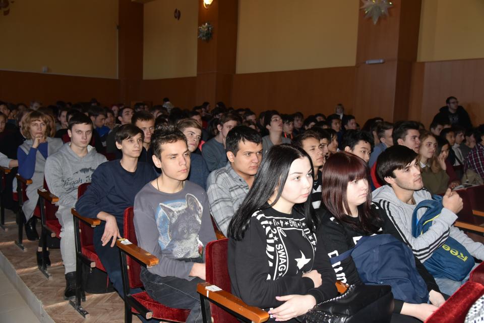 Студентам преподали урок мужества