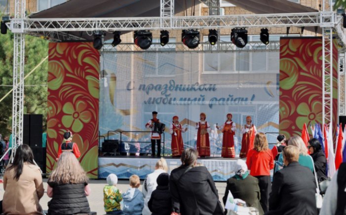 Самый молодой – в центр круга! Приволжский район отметил свое 45-летие