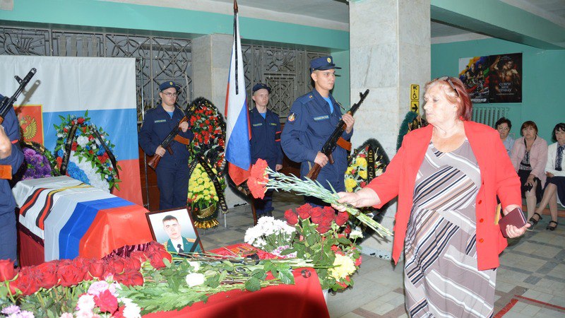 В Камызяке простились с астраханцем, героически погибшим в спецоперации на Украине