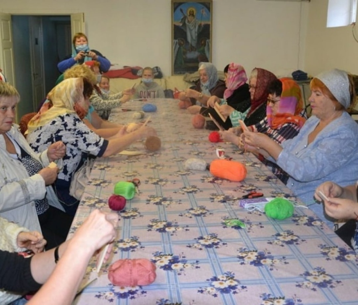 Обереговую куклу смастерили астраханки в День пожилого человека