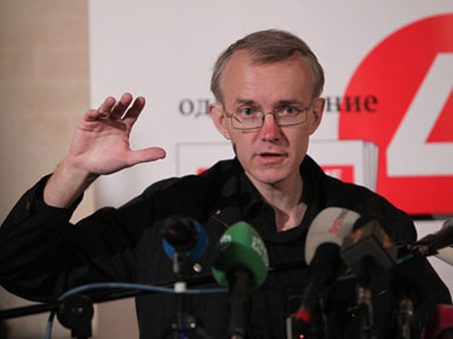 Олег Шеин набрал половину подписей, необходимых для преодоления «муниципального фильтра»