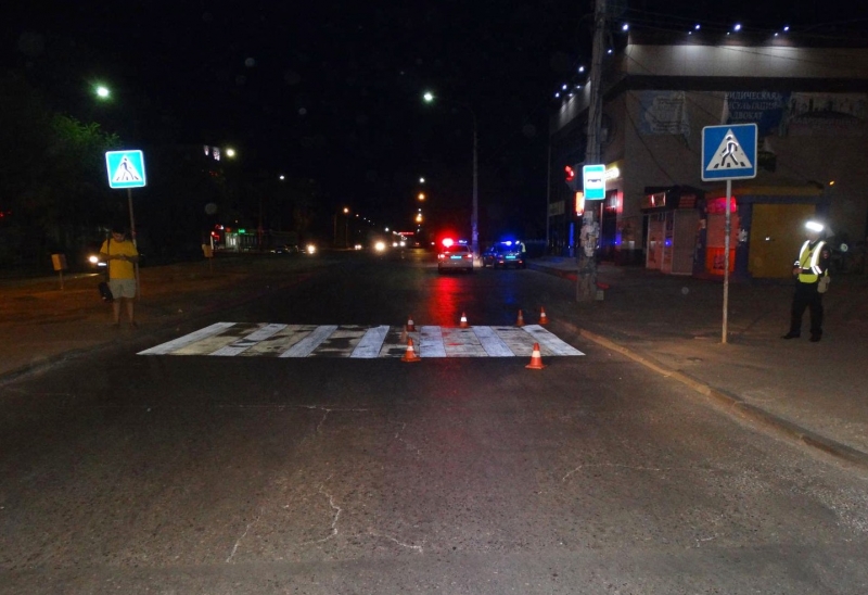 Полиция ищет водителя, сбившего пешехода на «зебре» 