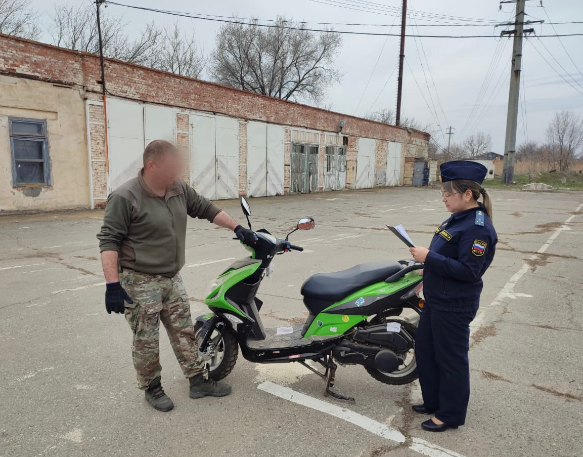 Мопед астраханца отправили в зону СВО 