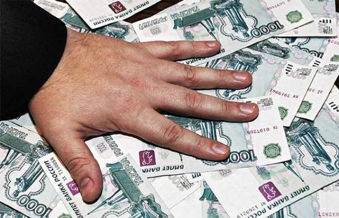 Директора двух УК в Астрахани обвиняют в присвоении более 12 млн рублей жильцов