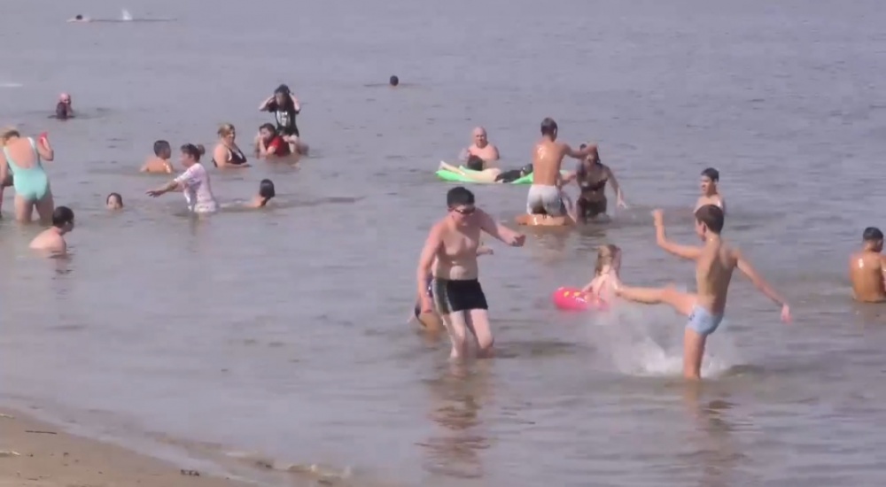 Шикарно: туристам безумно понравился городской пляж в Астрахани