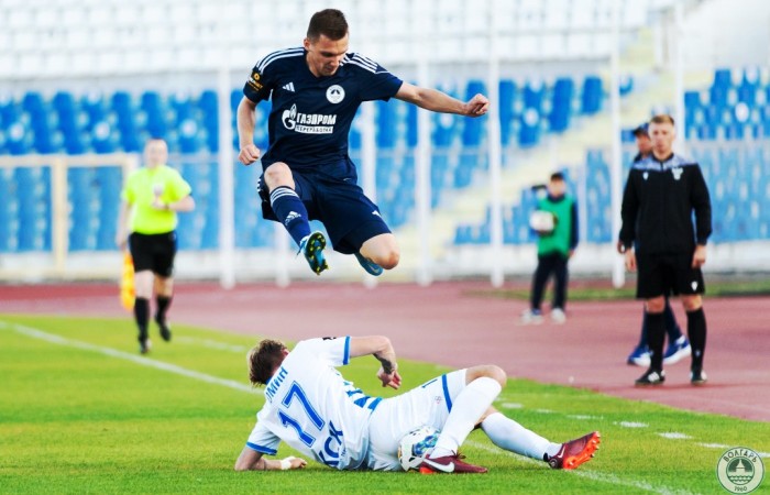 Пропустив невероятный гол, астраханский «Волгарь» ушел от поражения, но упустил победу в компенсированное время