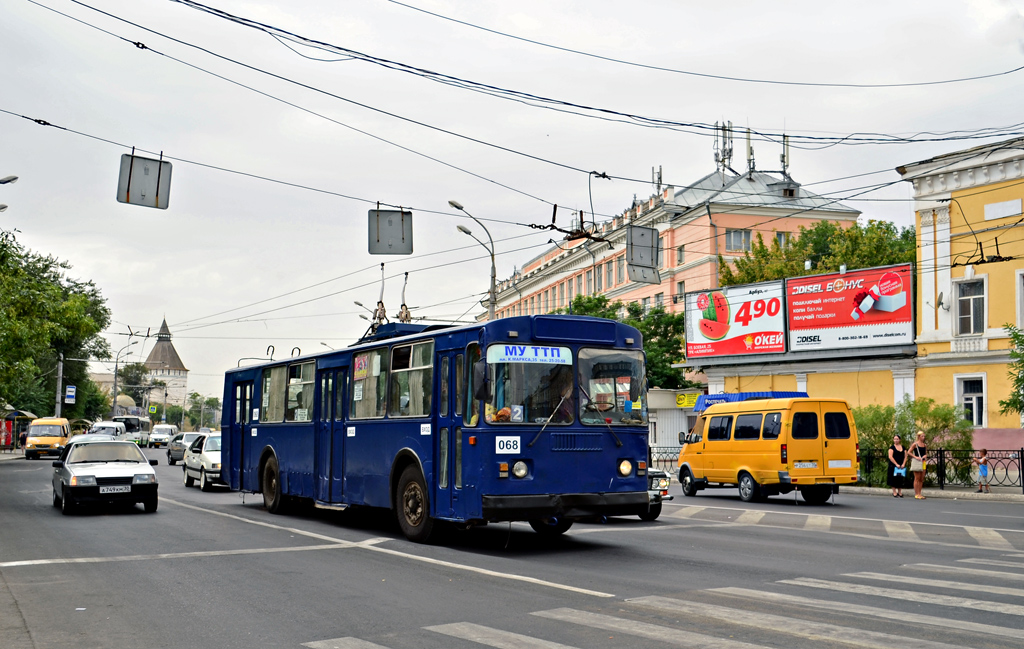 Троллейбусное предприятие Астрахани задолжало работникам 1,8 млн рублей