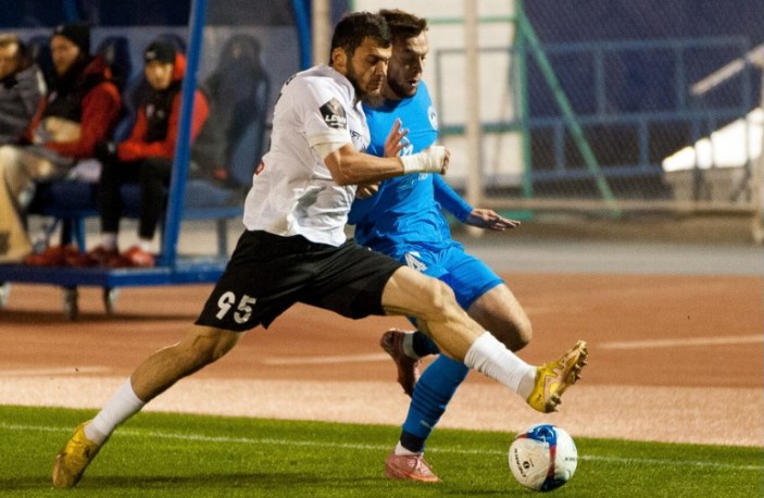 Астраханский «Волгарь» победил лидера «Золота» и сам возглавил группу