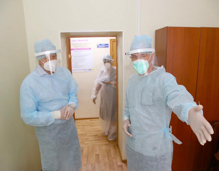 Леонид Огуль пообщался с пациентами амбулаторного ковид-центра Астрахани