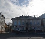 В центре Астрахани памятник архитектуры вот-вот обрушится на головы прохожих