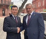 Астраханский врио Морозов встретился с калмыцким врио Хасиковым (не на ринге)