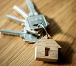 Суд Астрахани принудительно выселит семью из разрушающегося здания маневренного фонда 