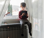 Астраханцам объяснили, почему за окном +20, а батареи горячие