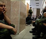 Число контрактников из Астрахани  превысило план на треть 