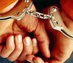 В Астраханской области двое волгоградцев, связав фермера и его семью, вынесли из дома все ценные вещи