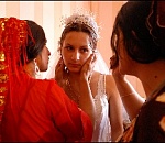 В Астраханской области невеста выпрыгнула из машины на полном ходу