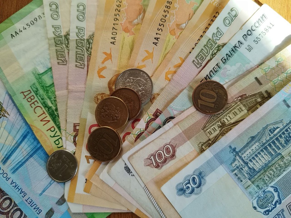 На счетах астраханского пристава и ее мужа нашли 50 млн неподтвержденных доходов