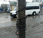 В Астрахани появился опасный для жизни провод