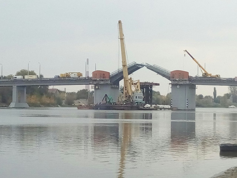 В Астрахани протестировали разводной механизм Кирикилинского моста