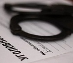 Полиция расследует дело в отношении астраханца, утопившего угнанный автомобиль