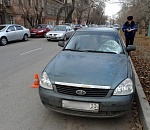 В Астрахани дворник попал под машину