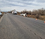 Под Астраханью перевернулась скорая помощь с пациентом