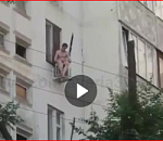 Карлсон уже не тот: голый астраханец уселся на сплит-систему на 4 этаже дома