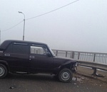 Странная авария на Старом мосту в Астрахани. Фото